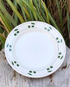 Assiette plate rétro vintage motifs cerises vertes