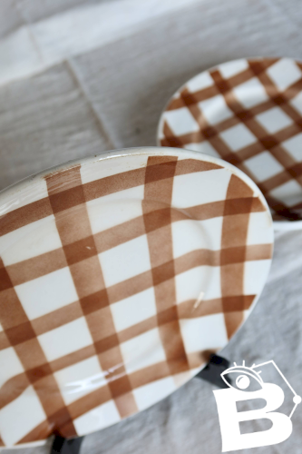 Assiette plate vintage faïence -  modèle Nappe marron - Moulin des Loups