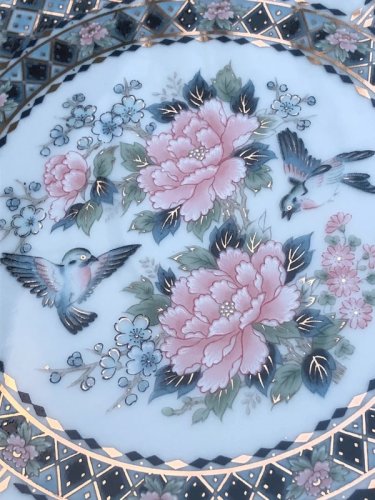 Assiette rétro vintage en porcelaine motifs fleurs et oiseaux