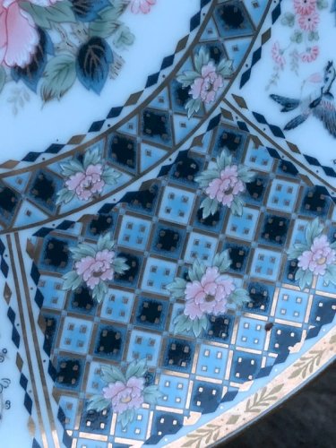 Assiette rétro vintage en porcelaine motifs fleurs et oiseaux