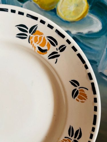 Assiette sur pieds Choisy le Roi Terre de Fer