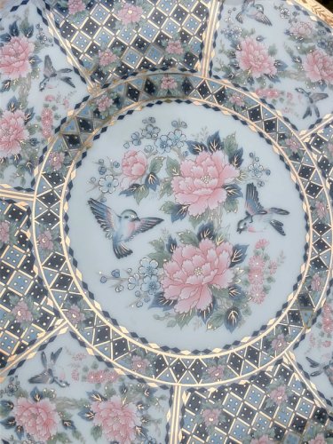 Assiette vintage en porcelaine motifs fleurs et oiseaux
