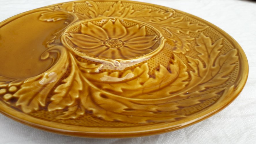 Assiettes à artichaut Gien