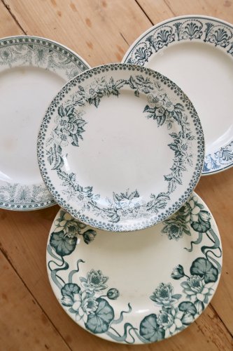 Assiettes à dessert vintage dépareillées terre de fer - Tons verts