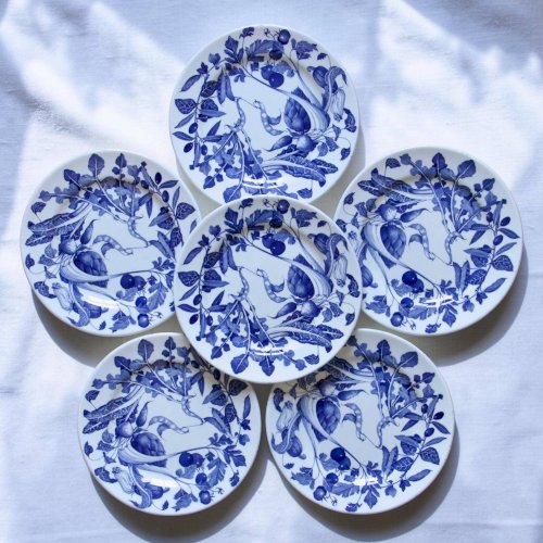 Assiettes anciennes terre de fer décor potager