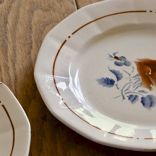 Assiettes anciennes XIXe signées Sarreguemines