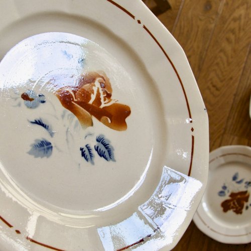 Assiettes anciennes XIXe signées Sarreguemines