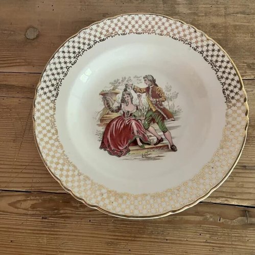 Assiettes creuses anciennes
