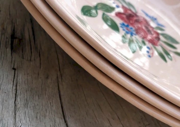 Assiettes creuses Digoin Sarreguemines rose pâle