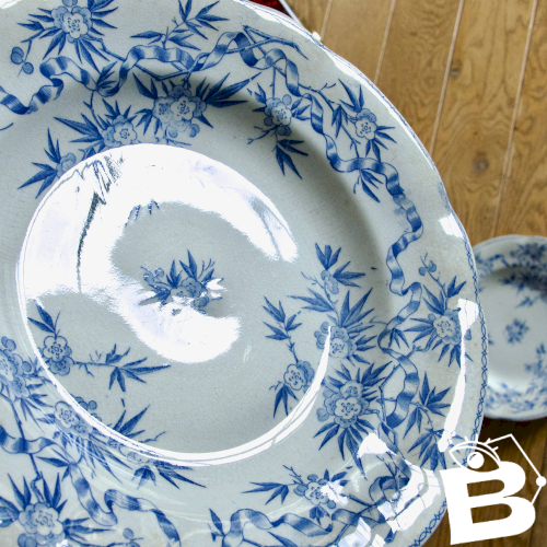 Assiettes creuses en terre de fer Sarreguemines Epine, XIXe