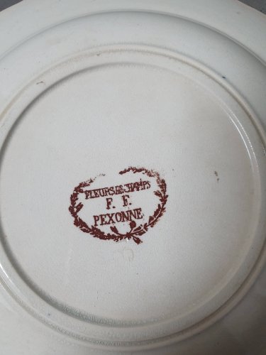 Assiettes creuses en terre de fer