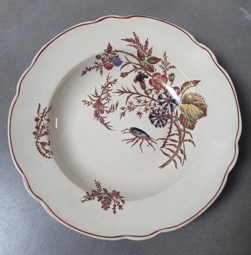 Assiettes creuses en terre de fer