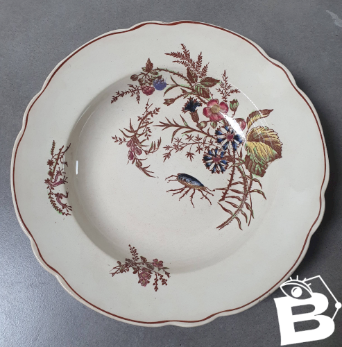 Assiettes creuses en terre de fer