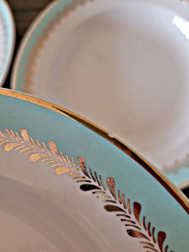 Assiettes creuses Lunéville Pierrefonds, dorure et feuillage doré