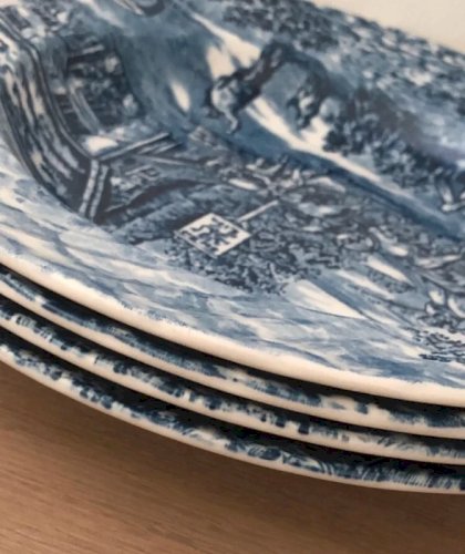 Assiettes creuses rétro vintage blanches et bleues en porcelaine England