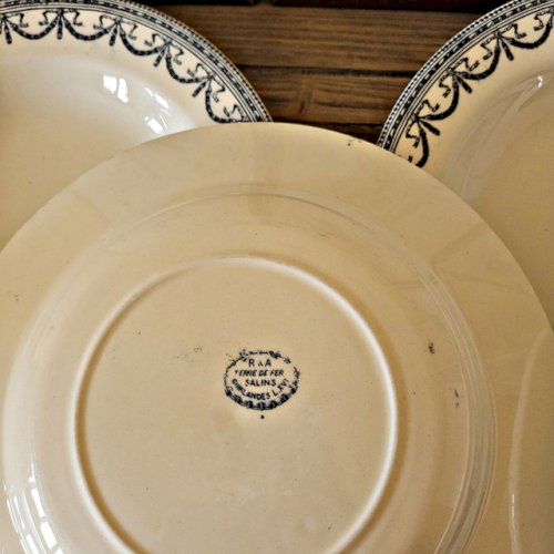 Assiettes creuses Salins R&A terre de fer modèle Guirlandes Louis XVI