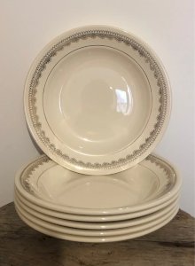 Villeroy & Boch cream and golden deep plates