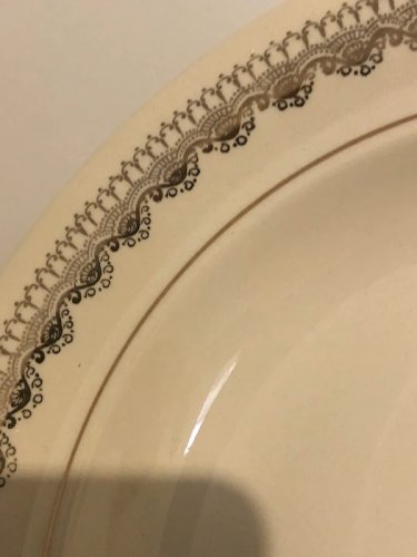 Assiettes creuses Villeroy & Boch crème et dorées