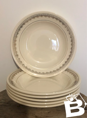 Assiettes creuses Villeroy & Boch crème et dorées