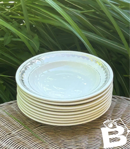 Assiettes creuses Villeroy & Boch crème et dorés