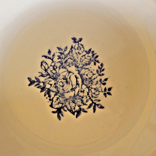 Assiettes creuses vintage faïence ADP, motifs de roses couleur bleu