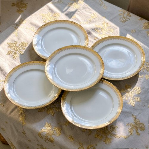Assiettes décor à lor fin en porcelaine de Limoges Peconnet