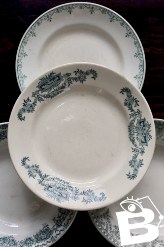 Assiettes demies creuses vintage dépareillées terre de fer - Décor vert