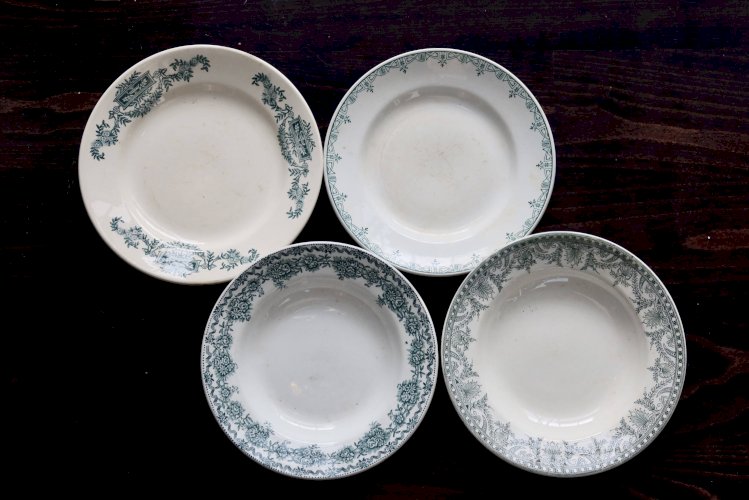 Assiettes demies creuses vintage dépareillées terre de fer - Décor vert