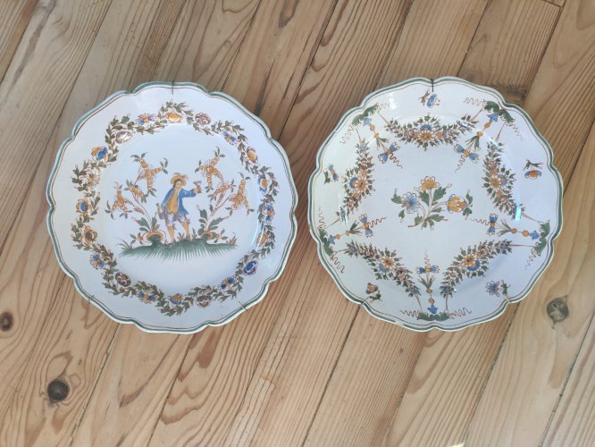 Assiettes Faïence de Rouen - Scène Champêtre et Personnage