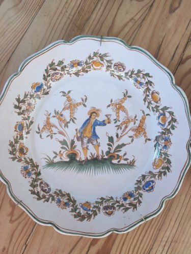 Assiettes Faïence de Rouen - Scène Champêtre et Personnage