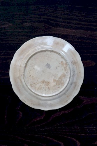 Assiettes plate antiques terre de fer Onnaing Nord - Motif fleuri et papill