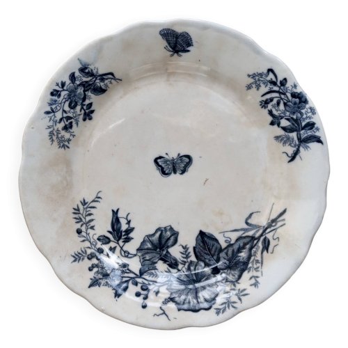 Assiettes plate antiques terre de fer Onnaing Nord - Motif fleuri et papill