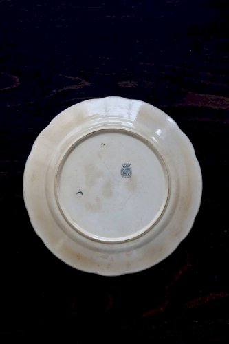 Assiettes plate antiques terre de fer Onnaing Nord - Motif fleuri et papill