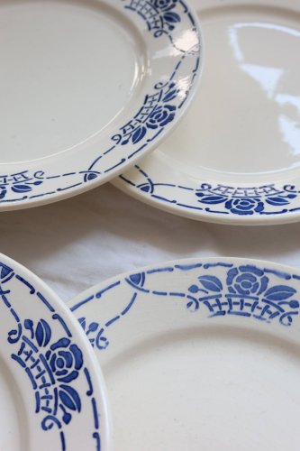 Assiettes plates antiques -  Choisy le Roi HBC -  Modèle Georgett