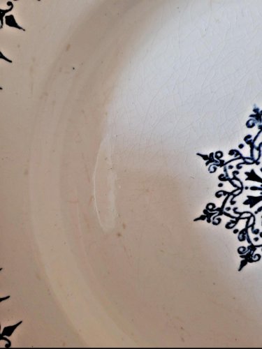 Assiettes plates Saint Amand en terre de fer bleue, service Primax