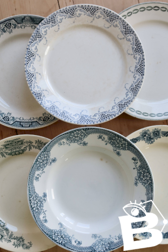 Assiettes plates vintage dépareillées terre de fer - Décor bleu / vert