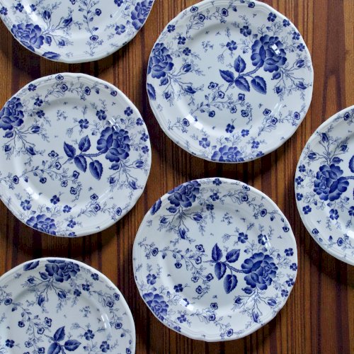 Assiettes vintage italiennes signées Quadrifoglio décor toile de Jouy