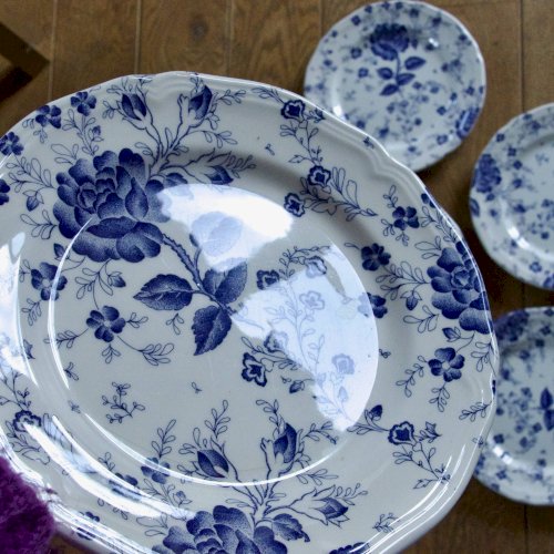 Assiettes vintage italiennes signées Quadrifoglio décor toile de Jouy