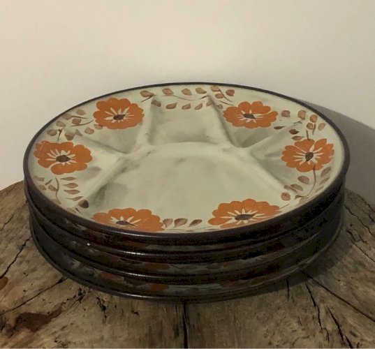 Assiettes vintage motifs fleurs oranges
