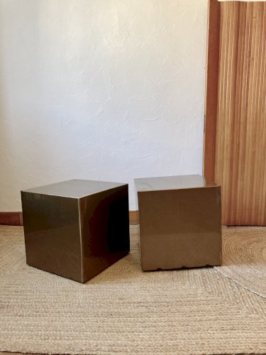 Assise métallique électrozinguée, effet laiton. Défilé Pharrell Williams / Louis Vuitton, 2024