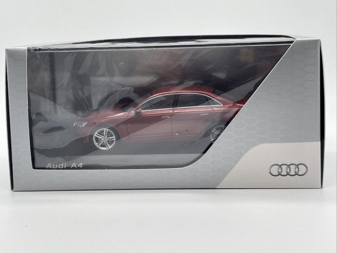 Audi A4 1/43 Spark