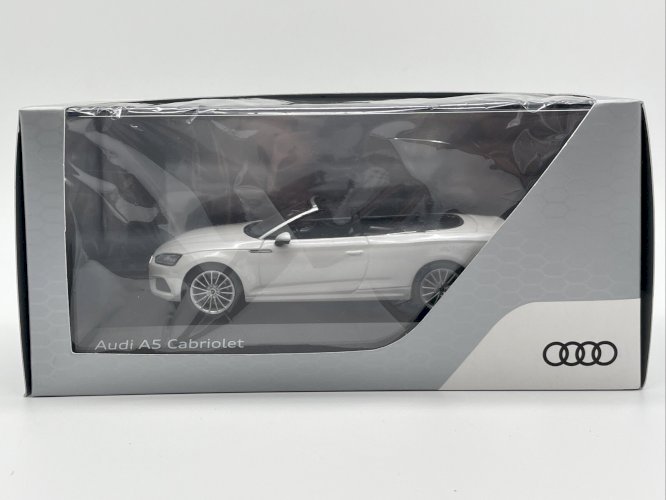 Audi A5 Cabriolet (2017) 1/43 Spark