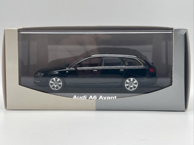 Audi A6 Avant 1/43 Minichamps