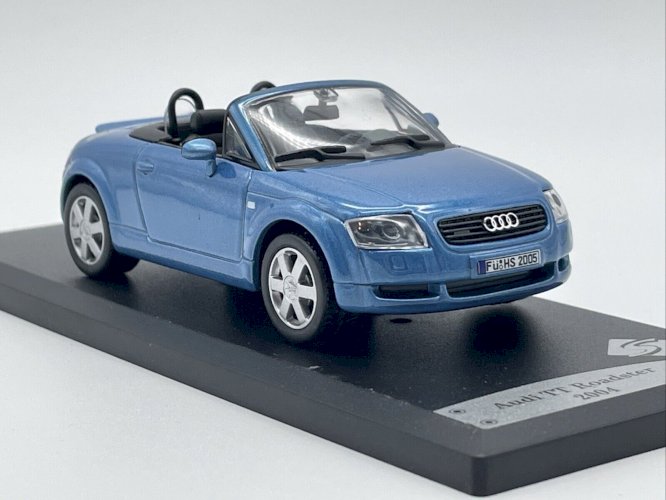 Audi TT Roadster (2004) 1/43 Solido