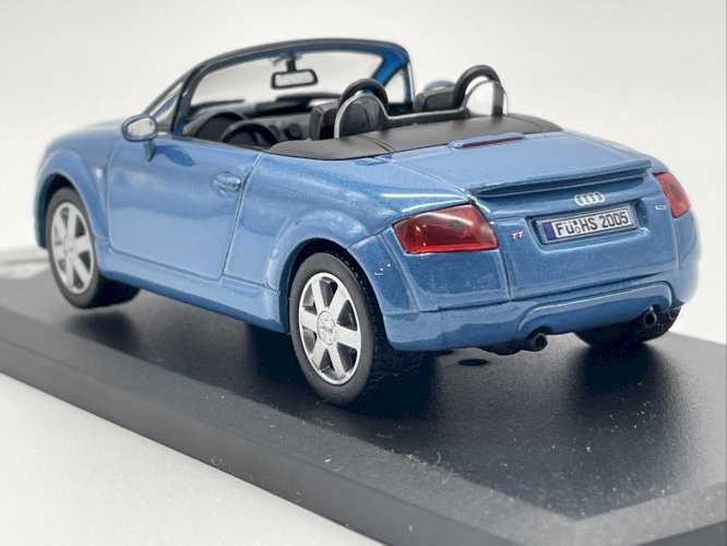 Audi TT Roadster (2004) 1/43 Solido