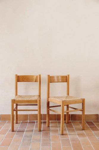 Auguste, l'ensemble de table et chaises N°1