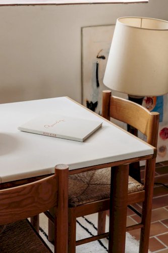 Auguste, l'ensemble de table et chaises N°1