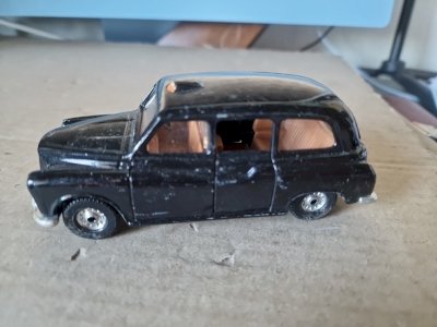 AUSTIN - London Taxi - CORGI - Scale 1/36