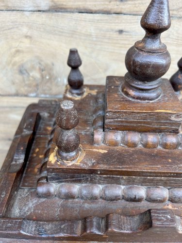 Autel en teck massif