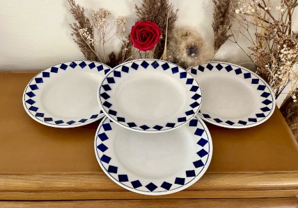 Authenticité - 4 assiettes plates/semi-creuses Losanges bleues - Lamandinoise - Saint Amand 